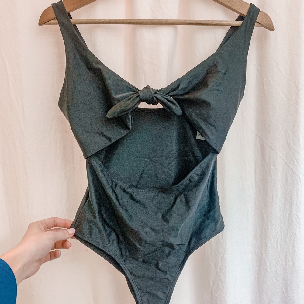 Knot front, cut out one piece bathing suit | x-small